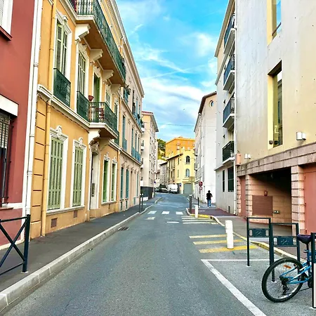 T4 Spacieux Au Coeur De St-raphael - 10 Min Appartamento *